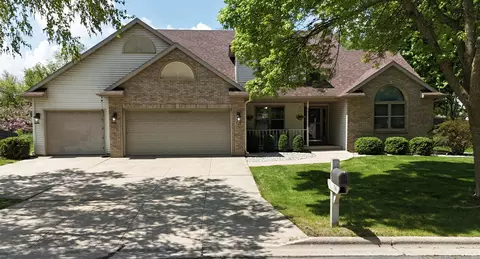 746 N Heatherstone Dr, Sun Prairie, WI 53590