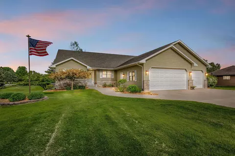 n5798 Lakeview Drive, Green Lake, WI 54941