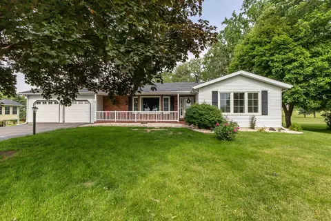 11915 Wedgewood Ln, Darlington, WI 53530