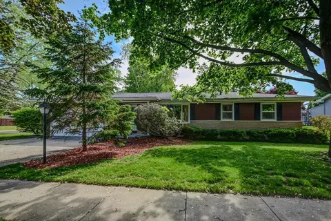 925 Johnson St, Stoughton, WI 53589