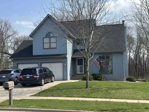 934 Red Tail Rdg, Oregon, WI 53575