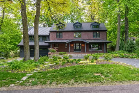 810 Farwell Dr, Madison, WI 53704