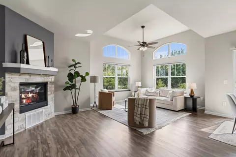 5192 Sassafras Dr #313, Fitchburg, WI 53711