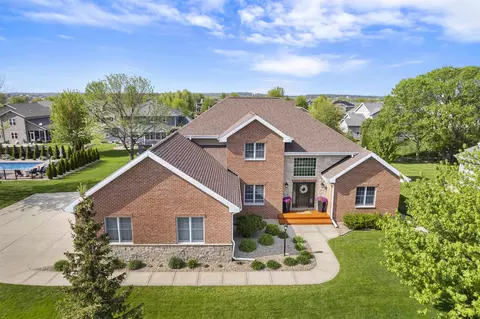 863 Augusta Dr, Oregon, WI 53575