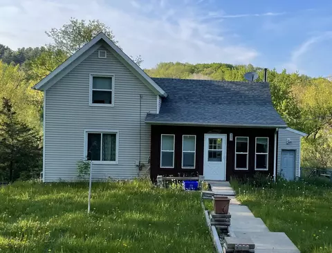 400 W Broadway St, Rock Springs, WI 53961