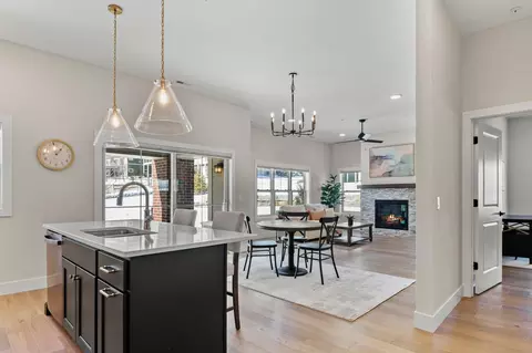 1801 Opus Ln #101, Verona, WI 53593