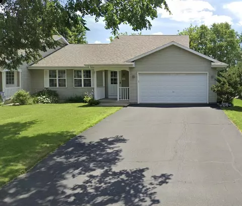 503 Cherokee Ln, Fort Atkinson, WI 53538