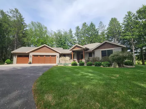 5154 N Grand Videre Dr, Janesville, WI 53548