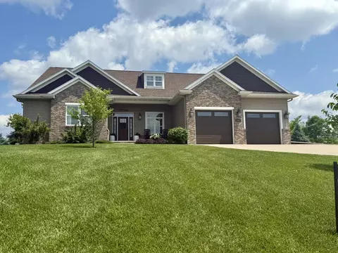 515 Fieldstone Ct, Tomah, WI 54660
