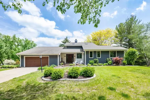 1221 Muirfield Ct, Middleton, WI 53562