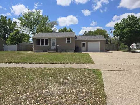 1600 S Marion Ave, Janesville, WI 53546