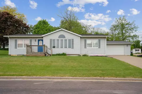 119 White St, Benton, WI 53803