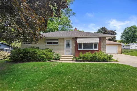4706 Steinhauer Trl, Madison, WI 53716