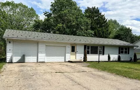780 N Jackson Ave, Jefferson, WI 53549