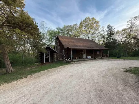 n8718 Starr Road, Portage, WI 53901