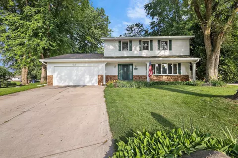 500 St Croix Ct, Deforest, WI 53532