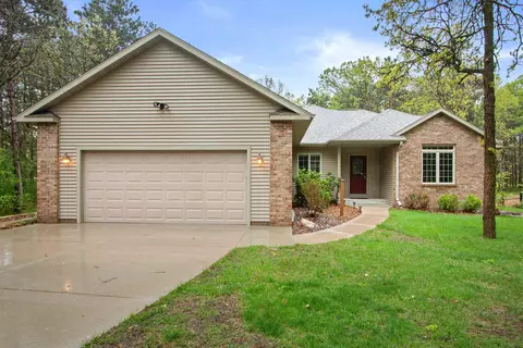 1445 Sawgrass Dr, Nekoosa, WI 54457