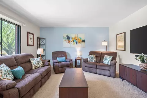 7011 Fortune Dr, Middleton, WI 53562