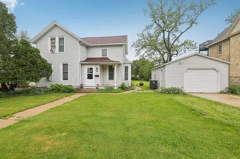 146 S Washington St, Waterloo, WI 53594