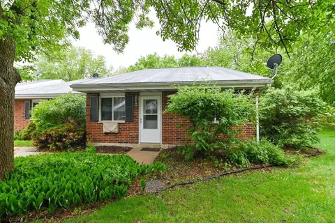 887 Kottke Dr #887, Madison, WI 53719