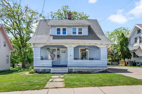 202 Lake St, Mount Horeb, WI 53572