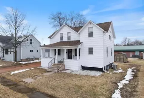 704 N Maple Ave, Marshfield, WI 54449