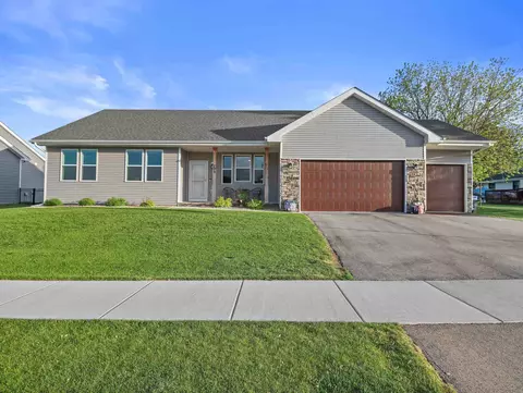 209 E Hubert St, Edgerton, WI 53534