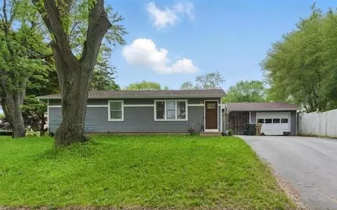 5 Daffodil Ln, Madison, WI 53714