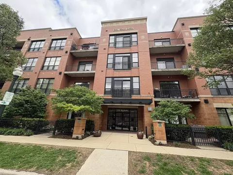 615 W Main St #305, Madison, WI 53703