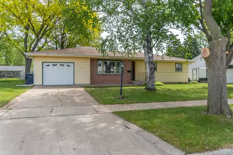 216 N Willard Ave, Janesville, WI 53548