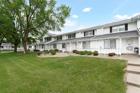 1428 Canyon Dr, Janesville, WI 53546