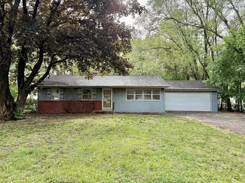 2523 Sunshine Ln, Beloit, WI 53511