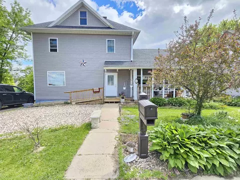 201 Center St, Elroy, WI 53929
