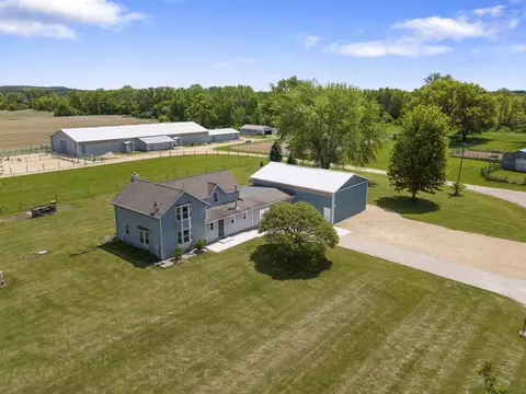 600 Viney Rd, Belleville, WI 53508
