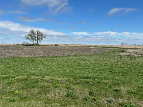 lot2 Quality Ct, Fall River, WI 53932