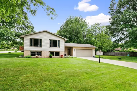 5733 Restal St, Fitchburg, WI 53711