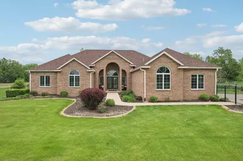 4040 Vilas Hope Rd, Cottage Grove, WI 53527