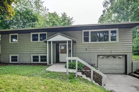 1213 Bay Ridge Rd, Madison, WI 53716