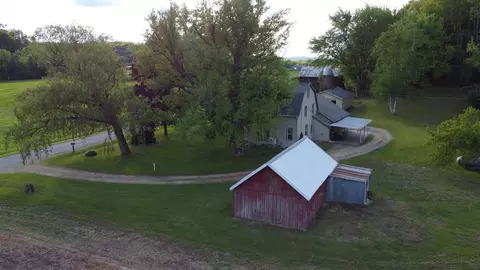 n2224 Wafle Road, Mauston, WI 53948