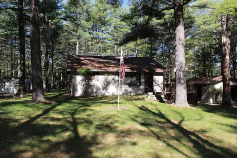 2059 Sauk St, Friendship, WI 53934