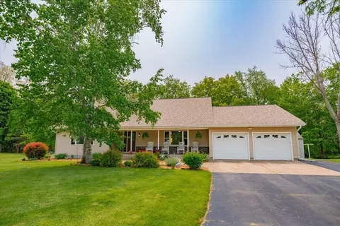 s9085 Meadowdale Road, Prairie Du Sac, WI 53578