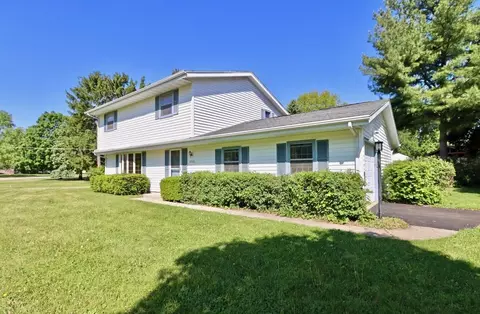 2221 Easy St, Beloit, WI 53511