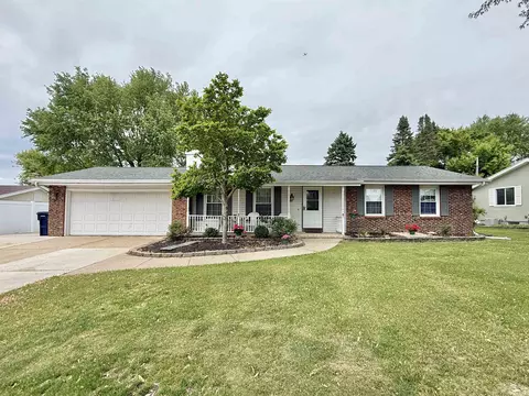 3117 Canterbury Ln, Janesville, WI 53546