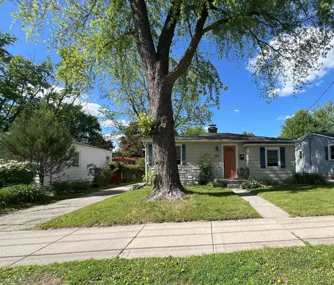 3834 Dennett Dr, Madison, WI 53714