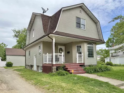 308 N High St, Janesville, WI 53548