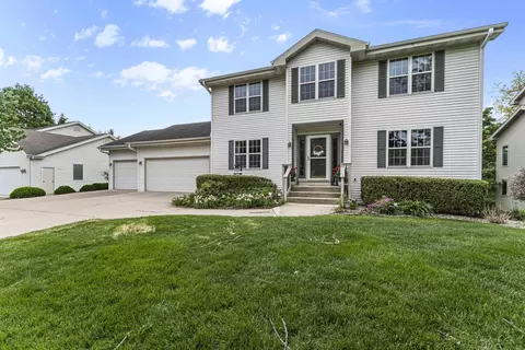 2990 Bosshard Dr, Fitchburg, WI 53711