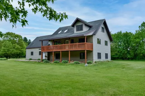 e3581 Green Valley Drive, La Valle, WI 53941