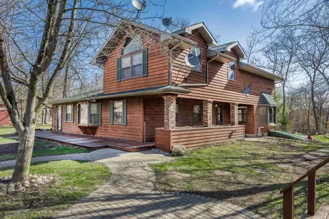 n9056 16th Avenue, Neshkoro, WI 54960