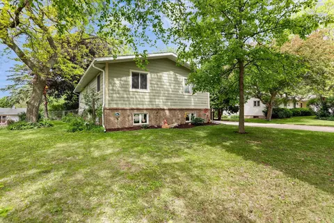 1922 Vondron Rd, Madison, WI 53716