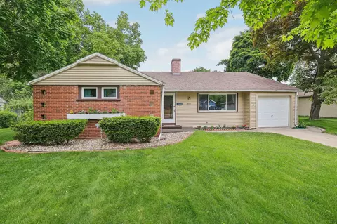 219 Summit St, Portage, WI 53901